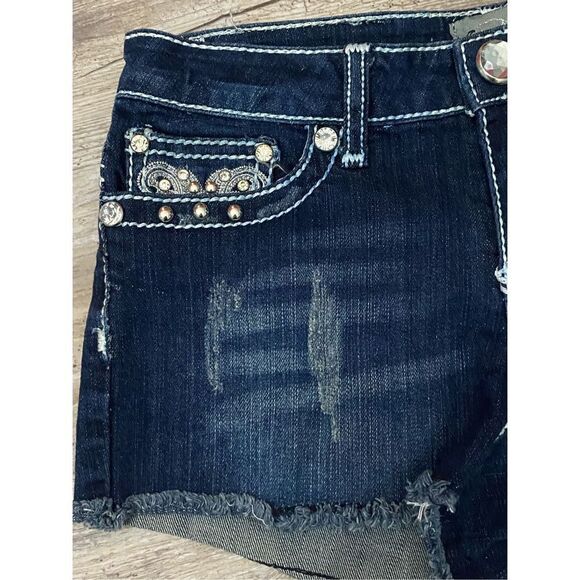 Twelve K Denim Jean Shorts Embellished Bling Flap Pocket Rhinestone Juniors Sz 3 - Picture 2 of 6